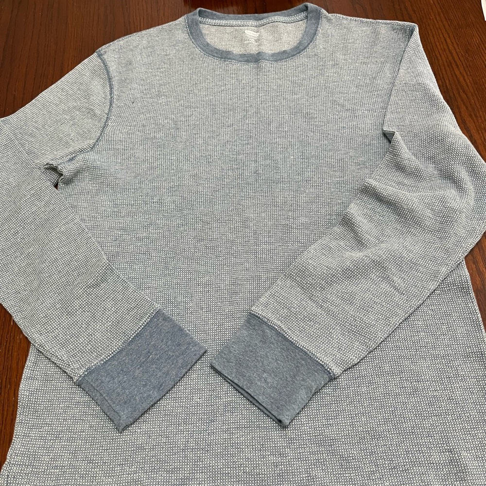 Men’s Old Navy blue long sleeve thermal, sz L